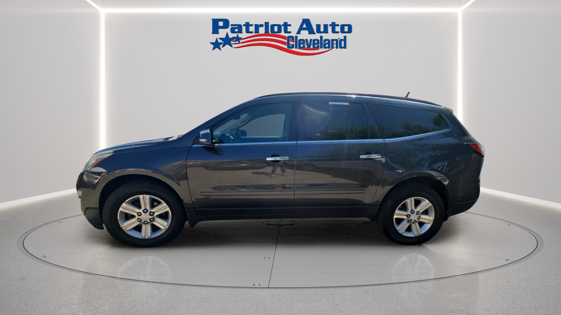 Photo 2 of 2013 Chevrolet Traverse LT