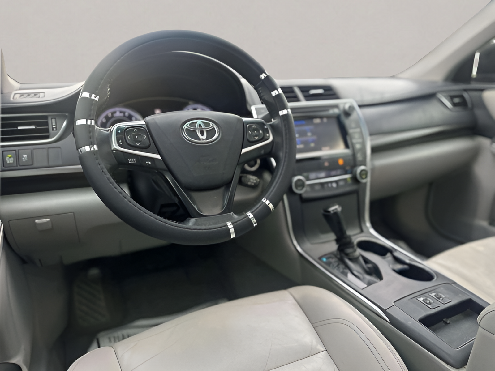 2016 Toyota Camry XLE — photo 10