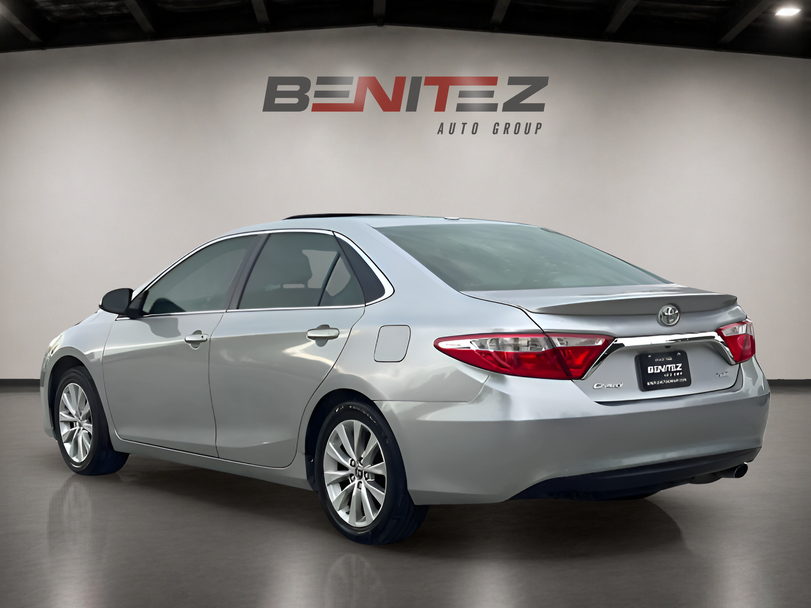 2016 Toyota Camry XLE — photo 3