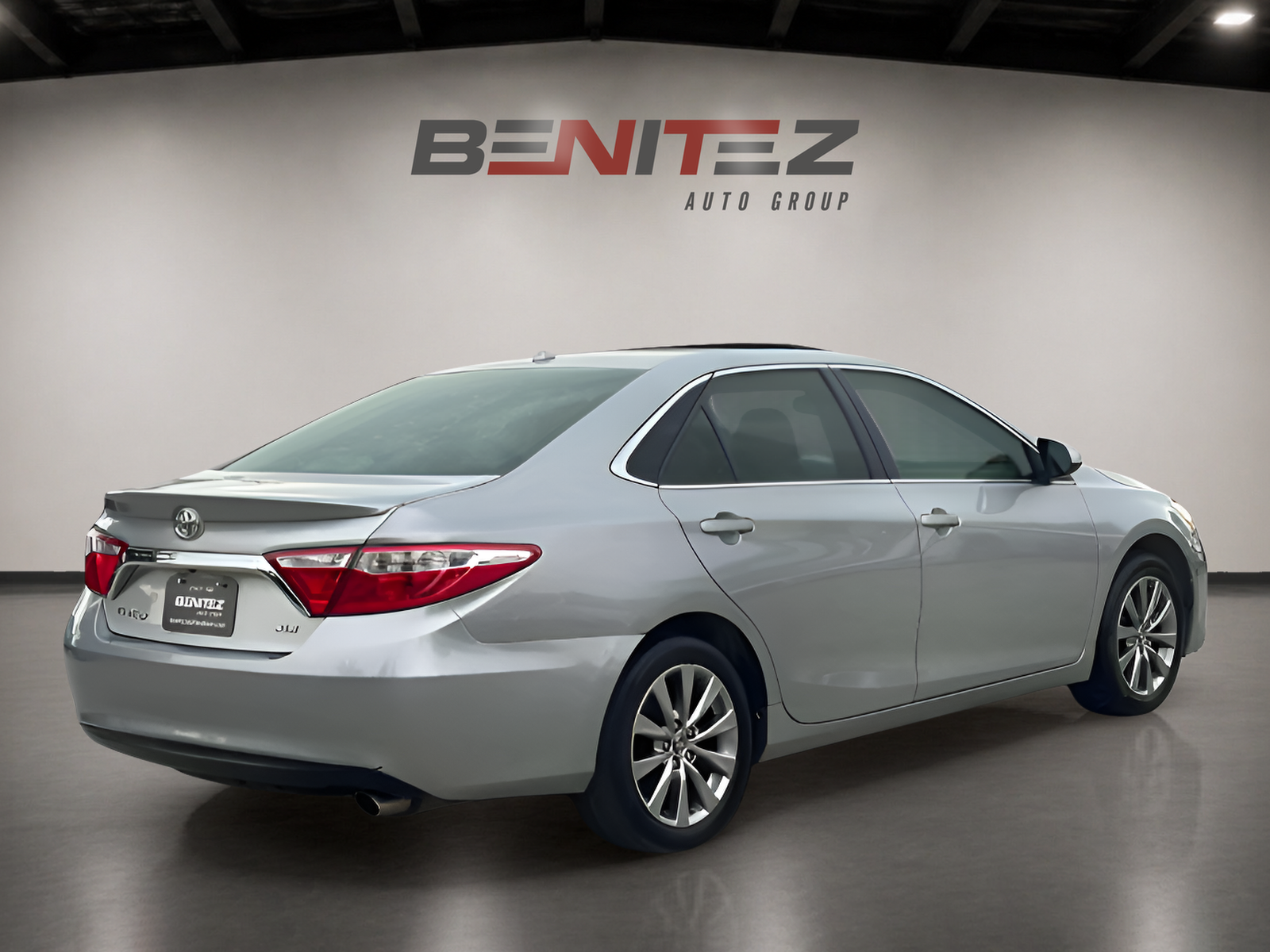 2016 Toyota Camry XLE — photo 5