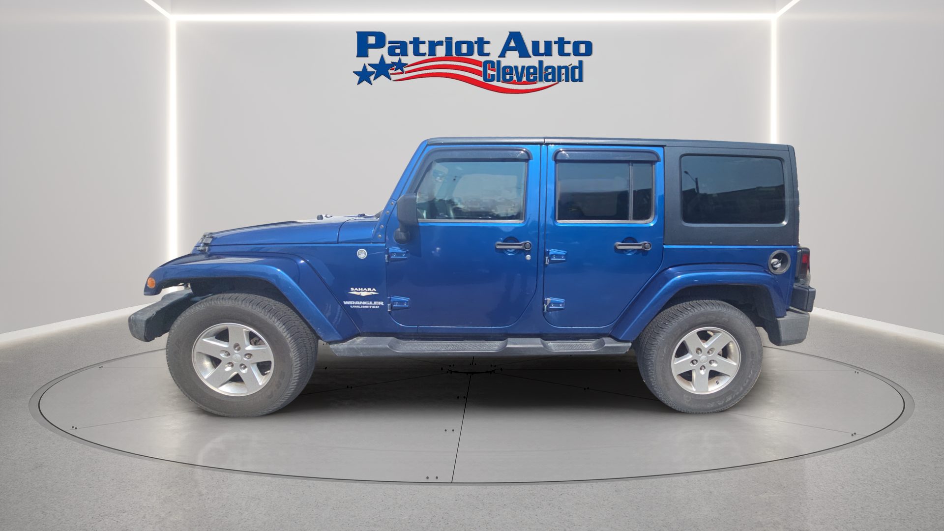Photo 2 of 2010 Jeep Wrangler Unlimited Sahara
