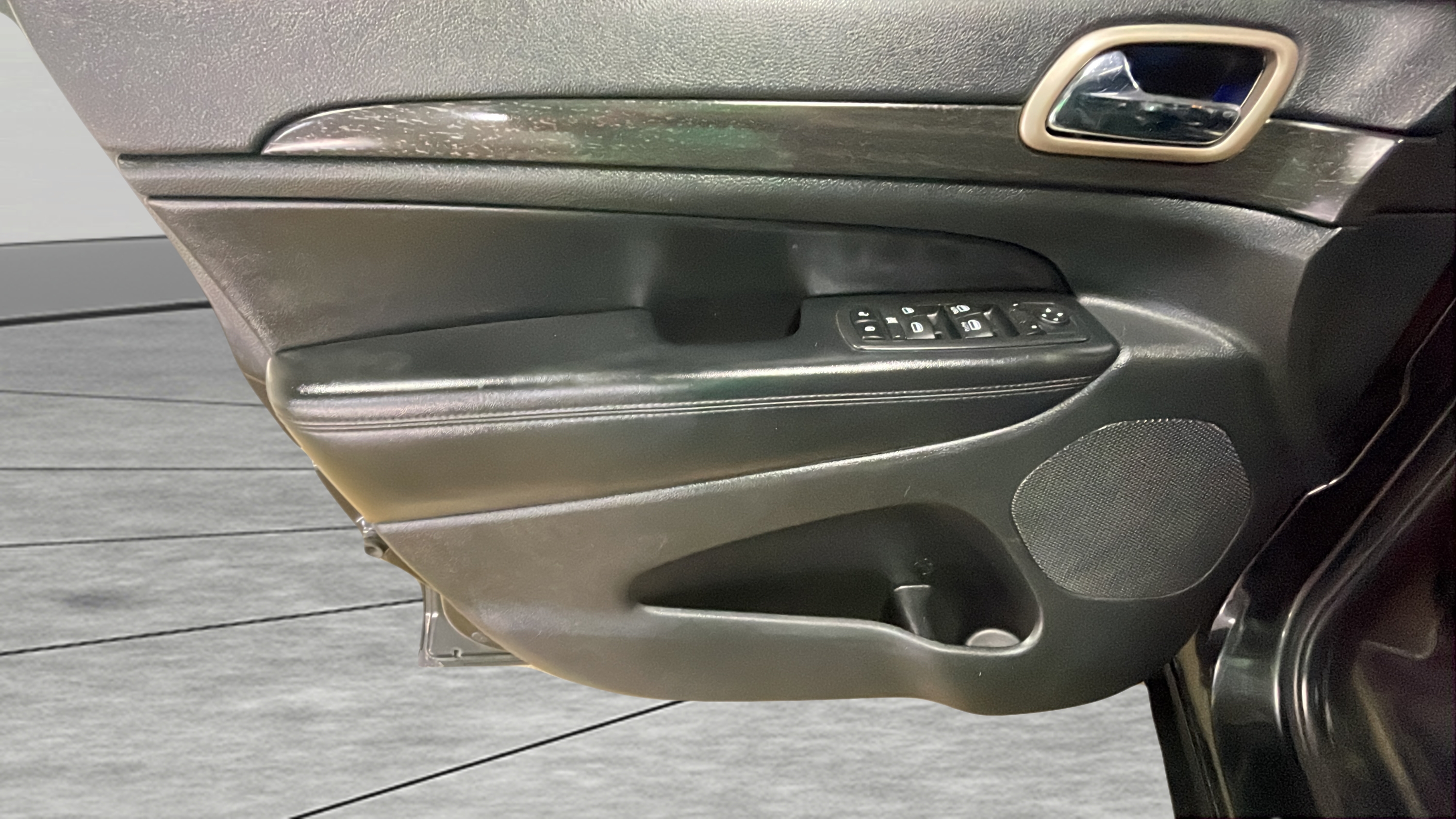2015 Jeep Grand Cherokee Altitude - Photo 10