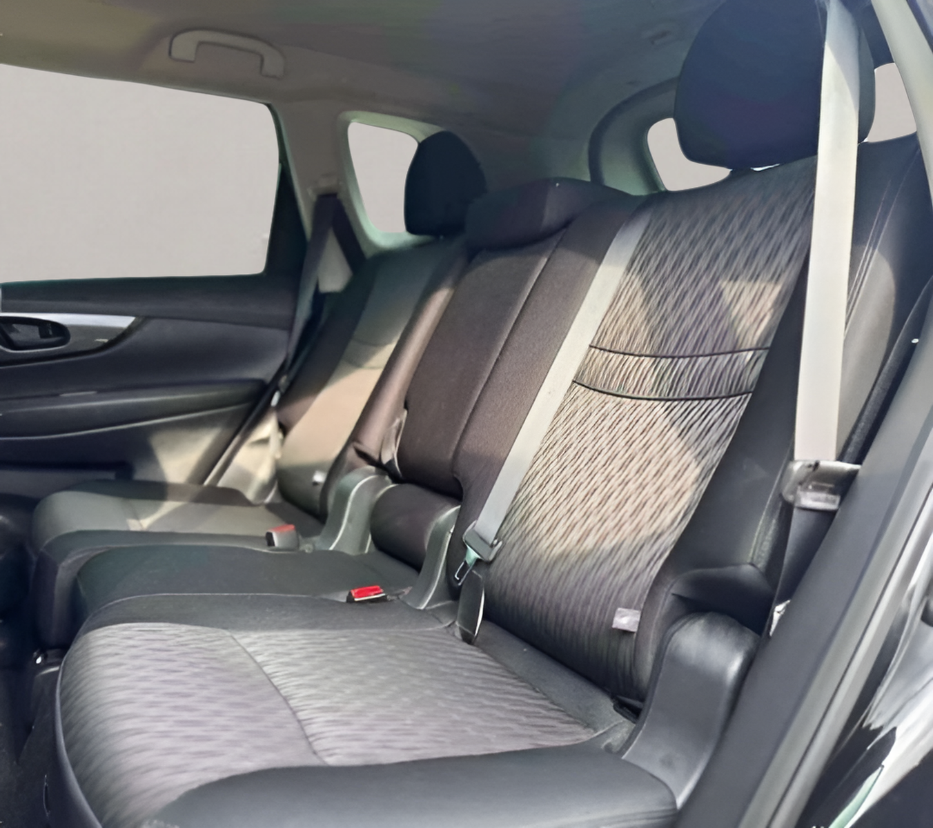 2019 Nissan ROGUE S FWD — photo 9
