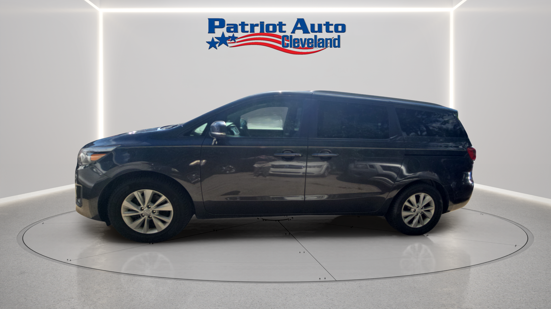 Photo 2 of 2017 Kia Sedona LX