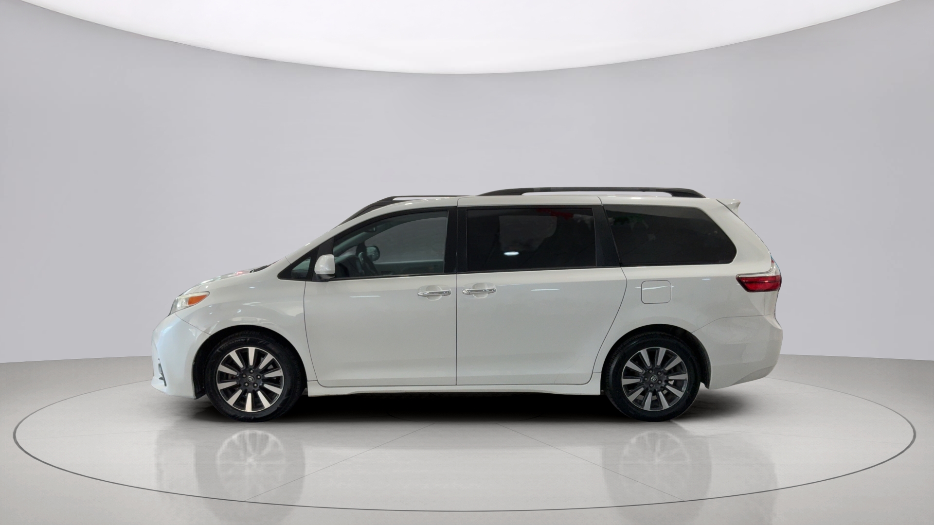 Autos seminuevos - Toyota Sienna 2019