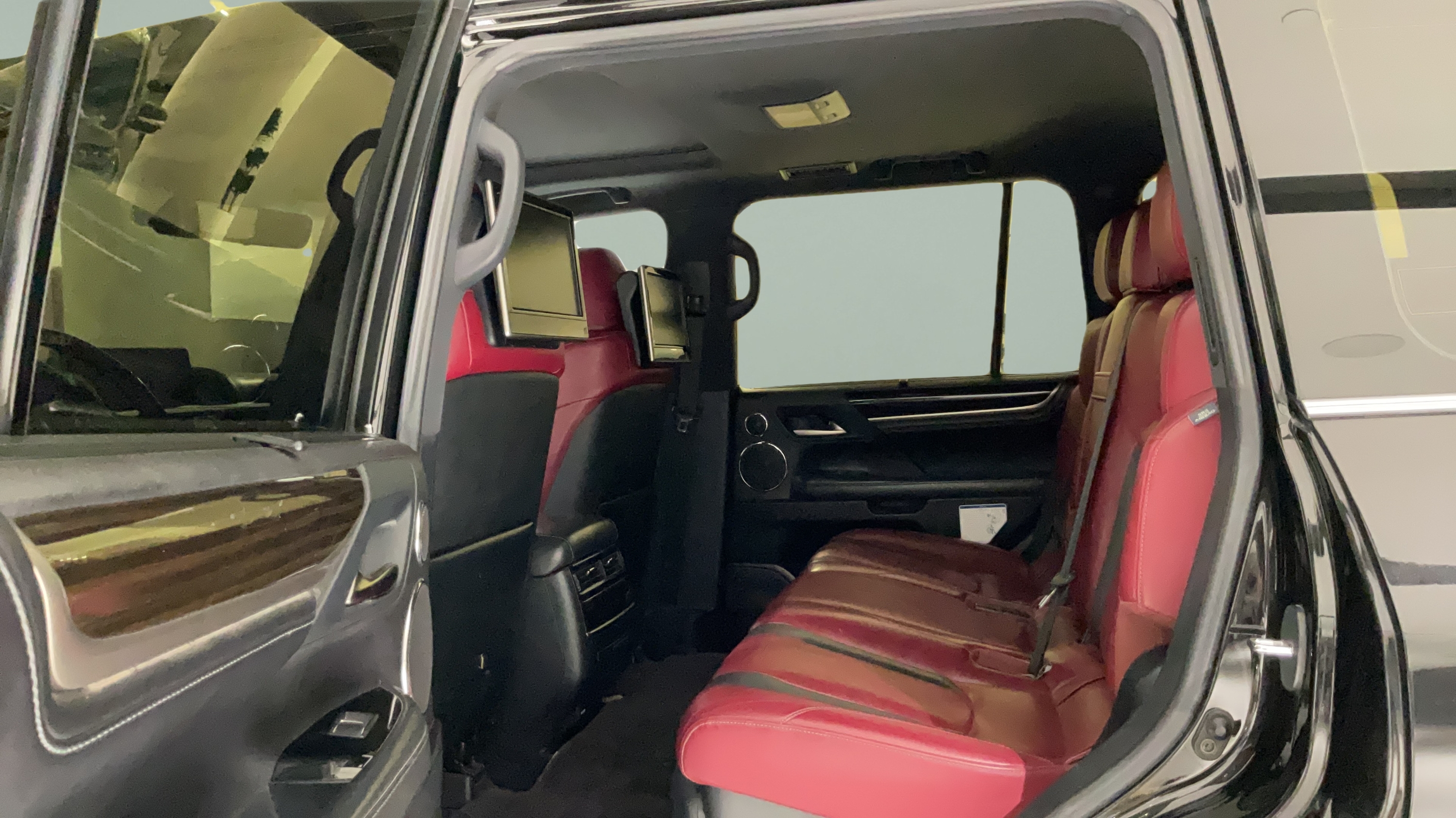 Lexus LX570