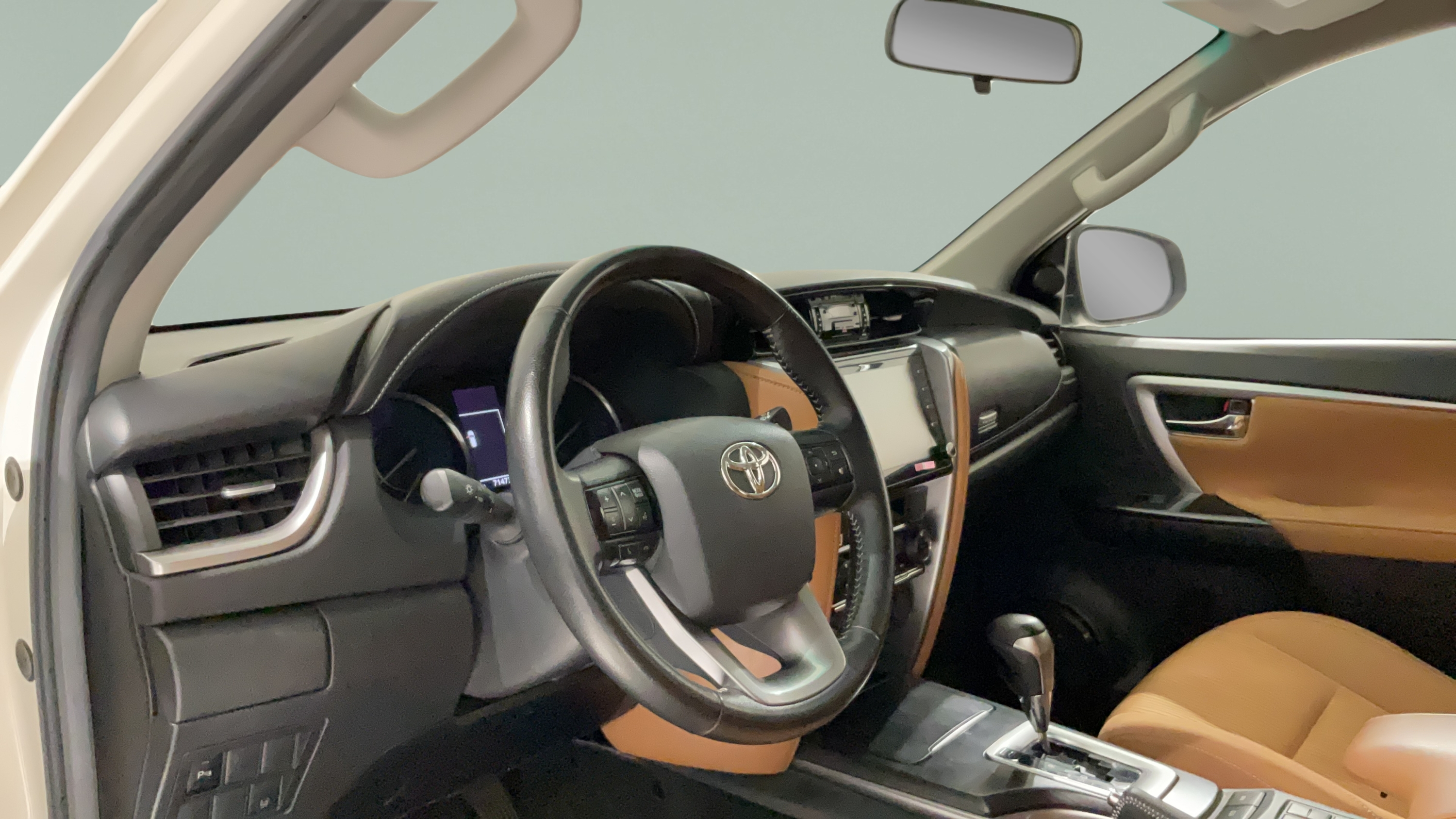 Toyota FORTUNER