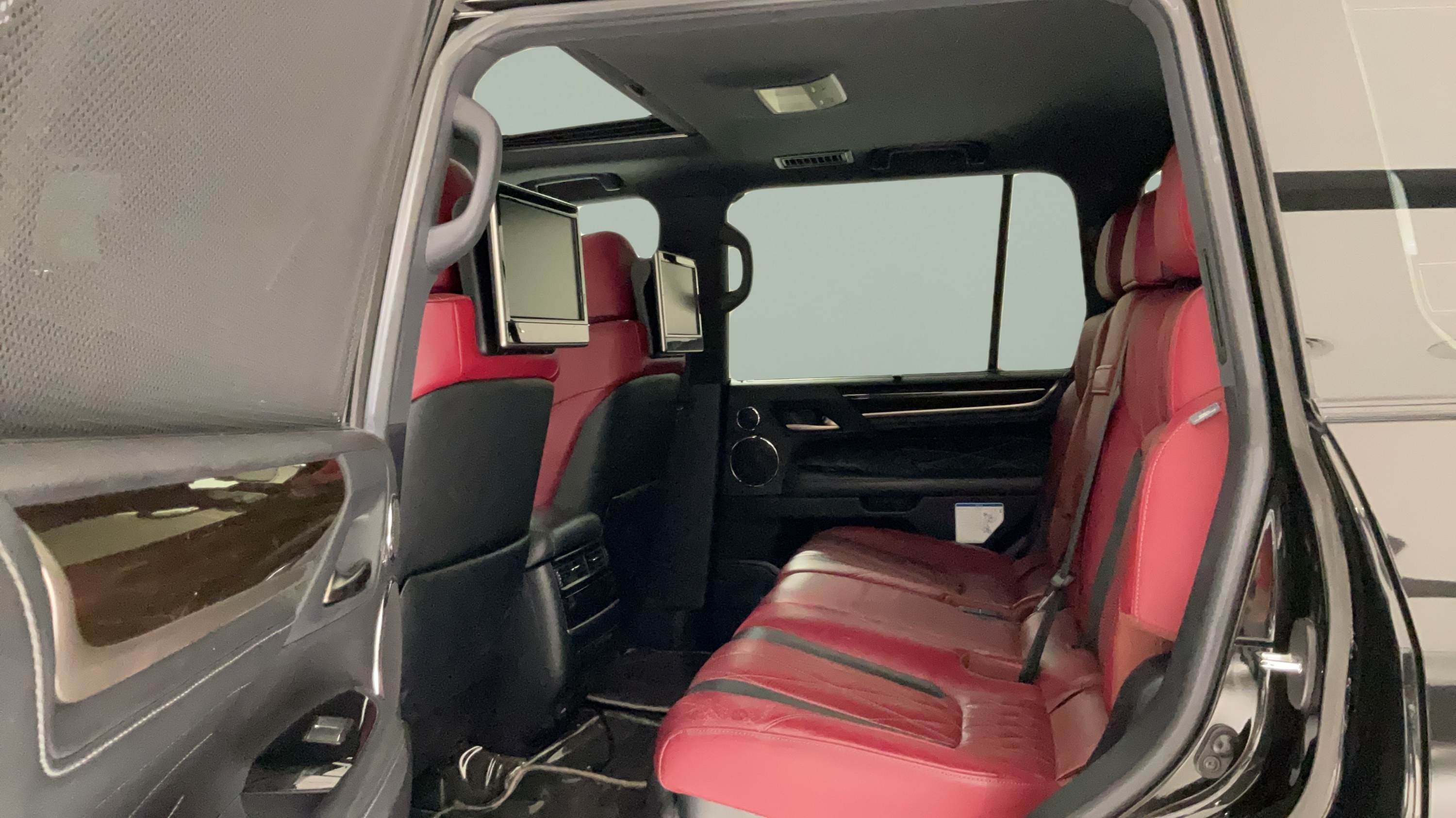 Lexus LX570