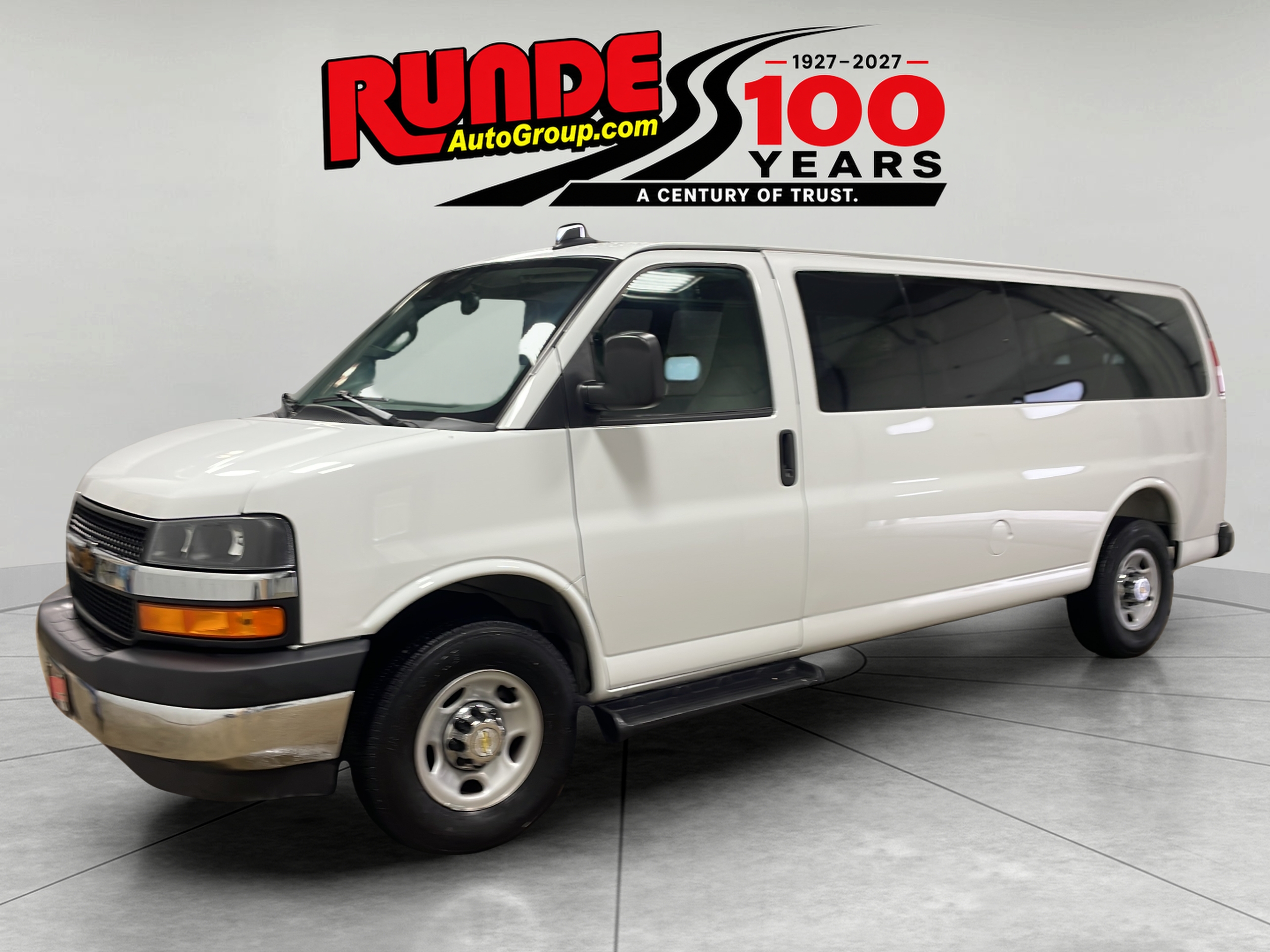 2025 Chevrolet Express Passenger LT