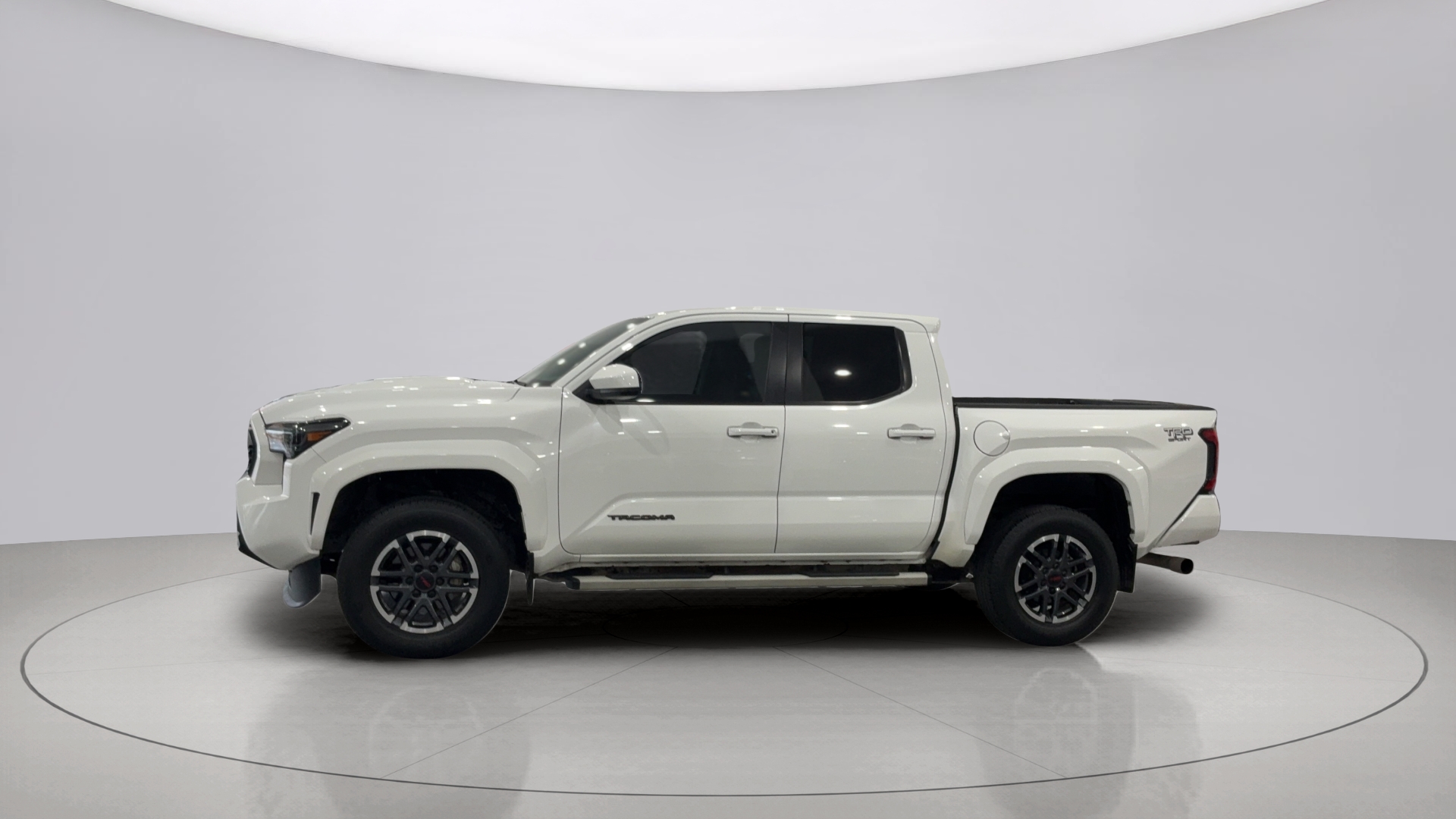Autos seminuevos - Toyota Tacoma-doble 2024