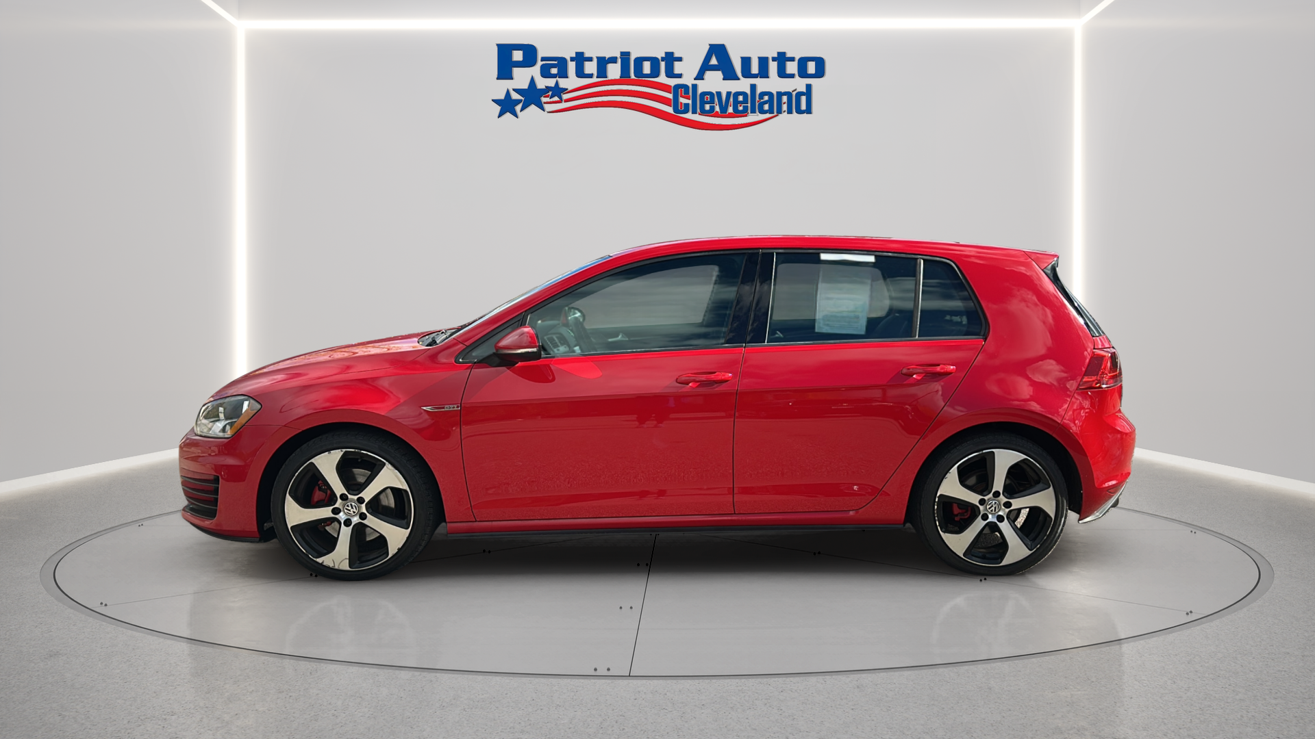 Photo 2 of 2017 Volkswagen Golf GTI S