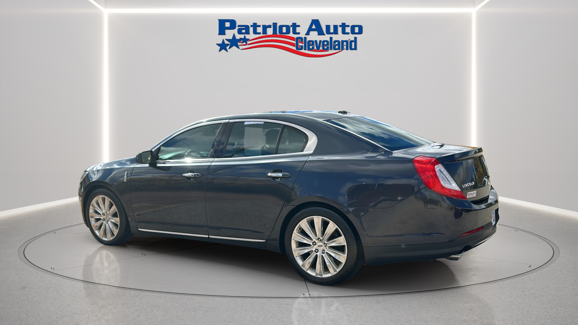 2014 Lincoln MKS Ecoboost - Image 3