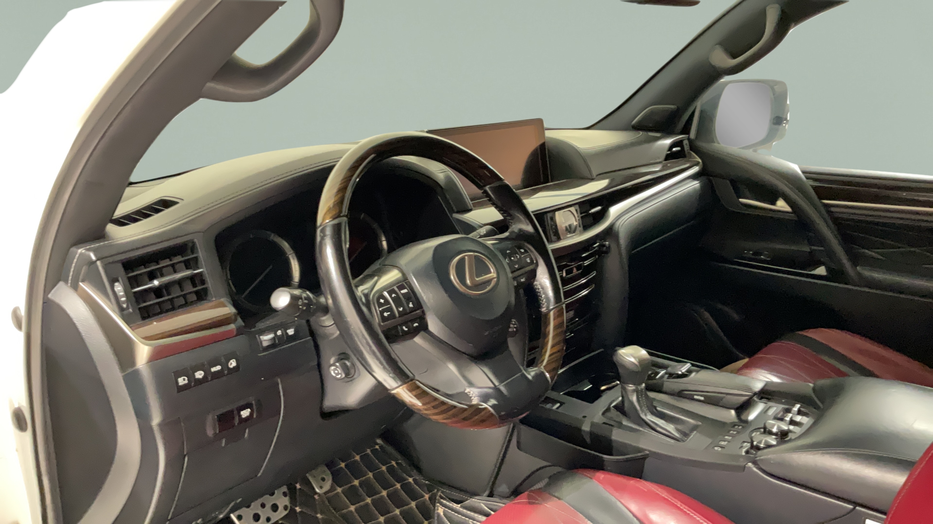 Lexus LX570